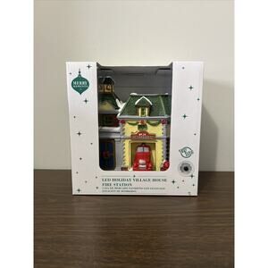 New 2024 Merry Moments Aldi Holiday Light Up Village House Fire Station